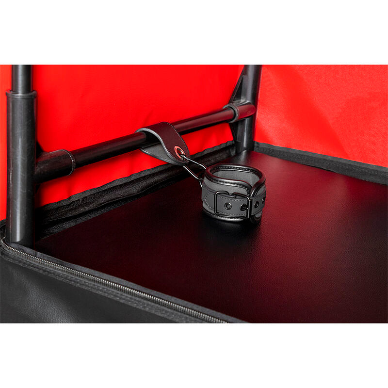 SECRET DOME - KINK CLUB CABINA BUKKAKE NOIR ET ROUGE